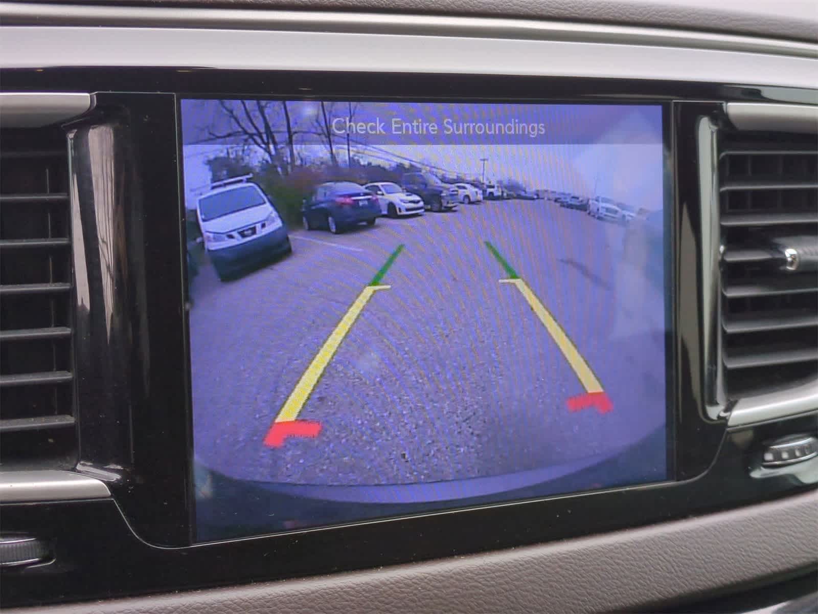 Thumbnail: 2017 Chrysler Pacifica - 28