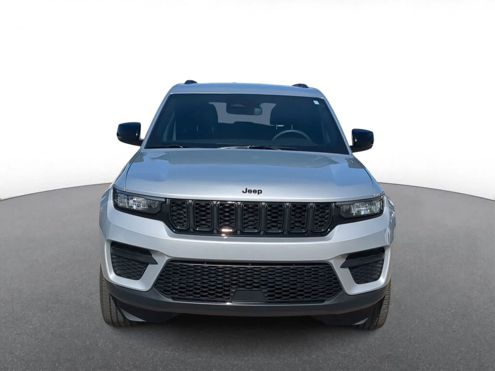 Thumbnail: 2023 Jeep Grand Cherokee - 3