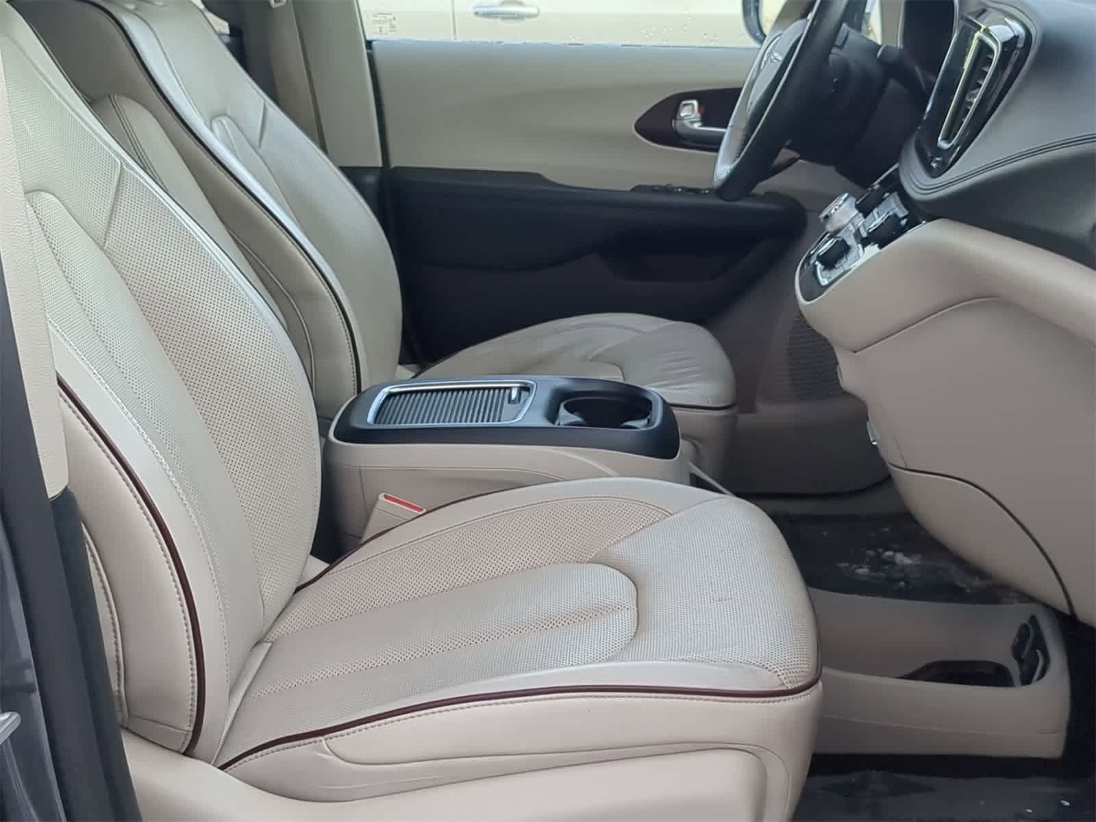 Thumbnail: 2020 Chrysler Pacifica - 23