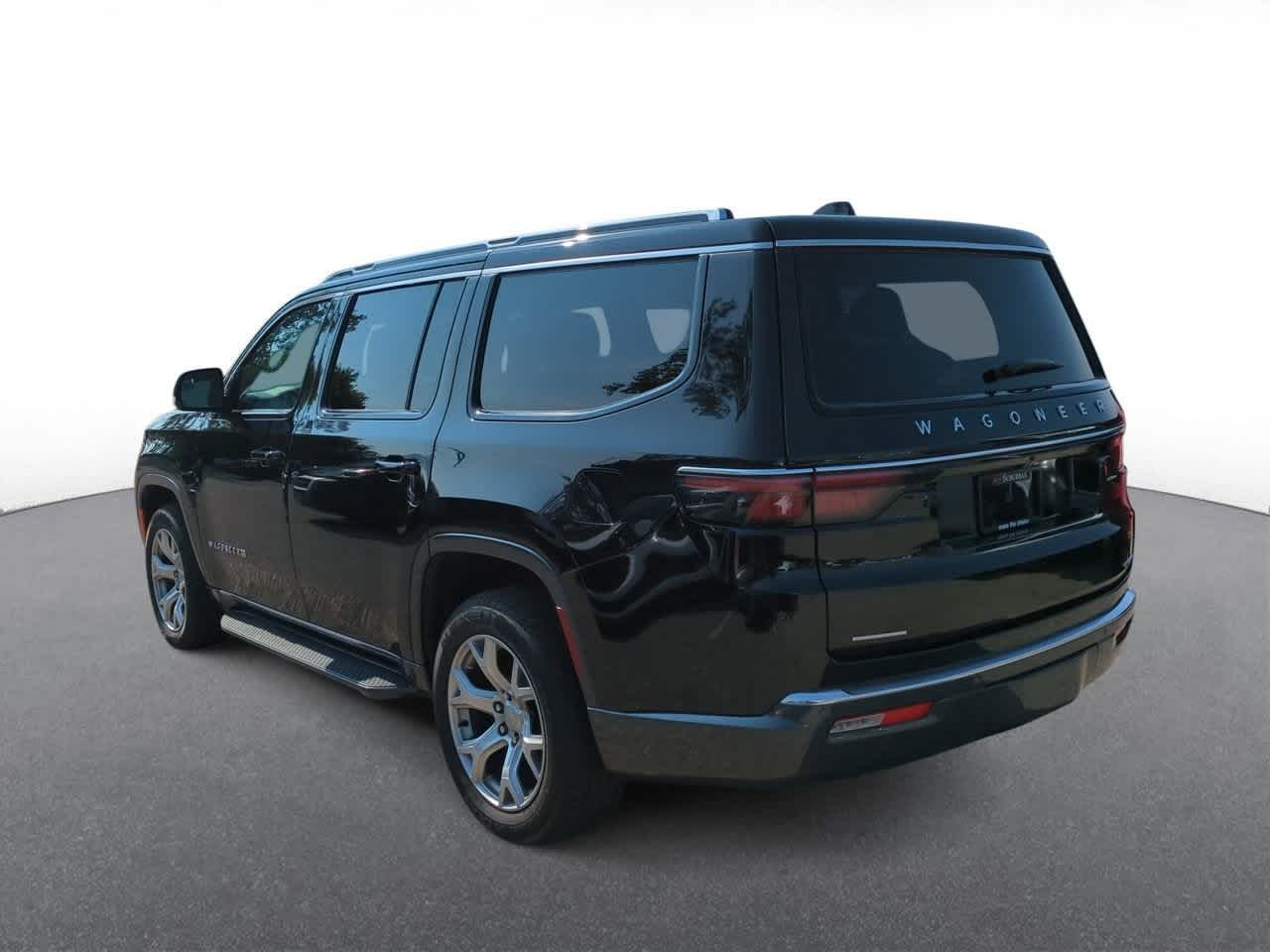 Thumbnail: 2022 Jeep Wagoneer - 6