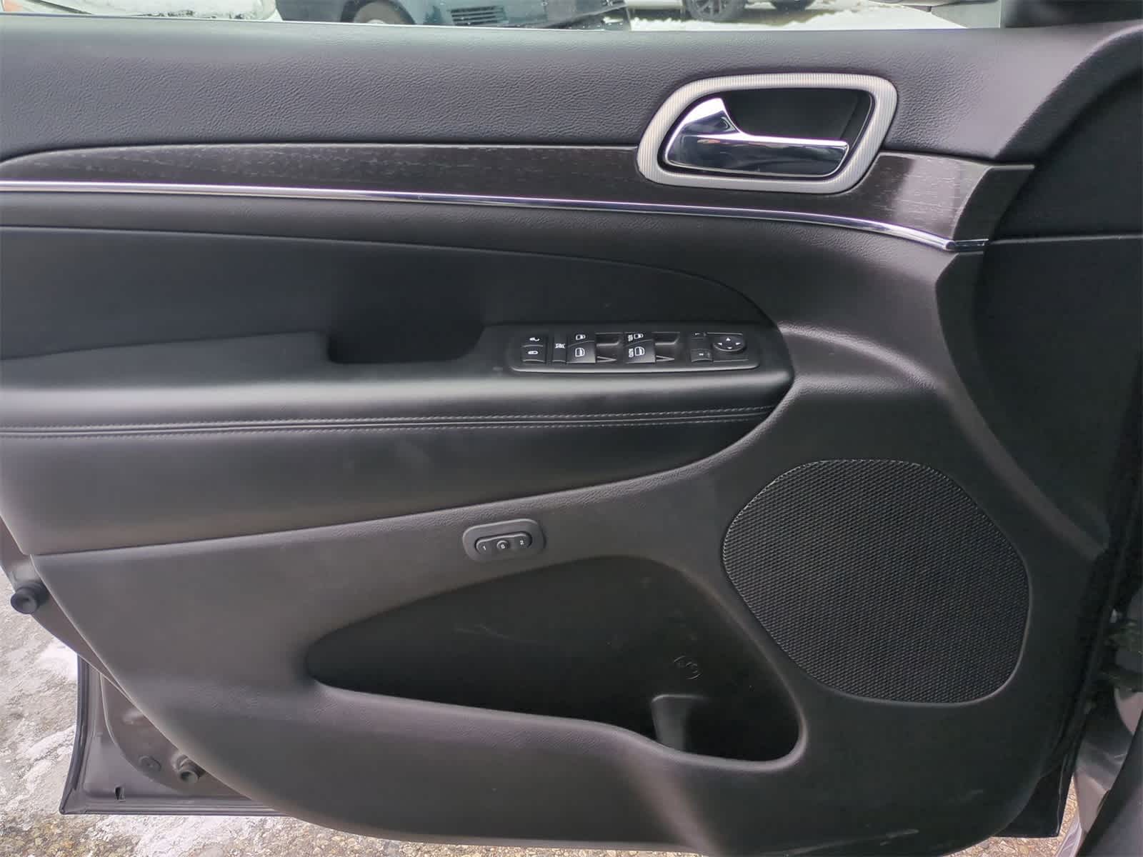 Thumbnail: 2018 Jeep Grand Cherokee - 30