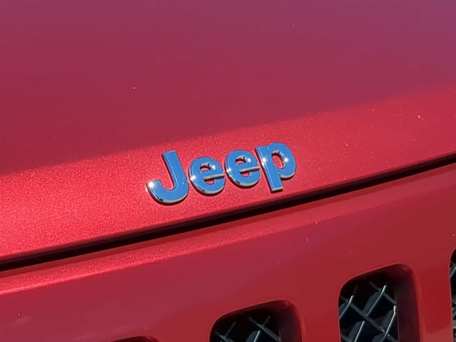 Thumbnail: 2015 Jeep Patriot - 12