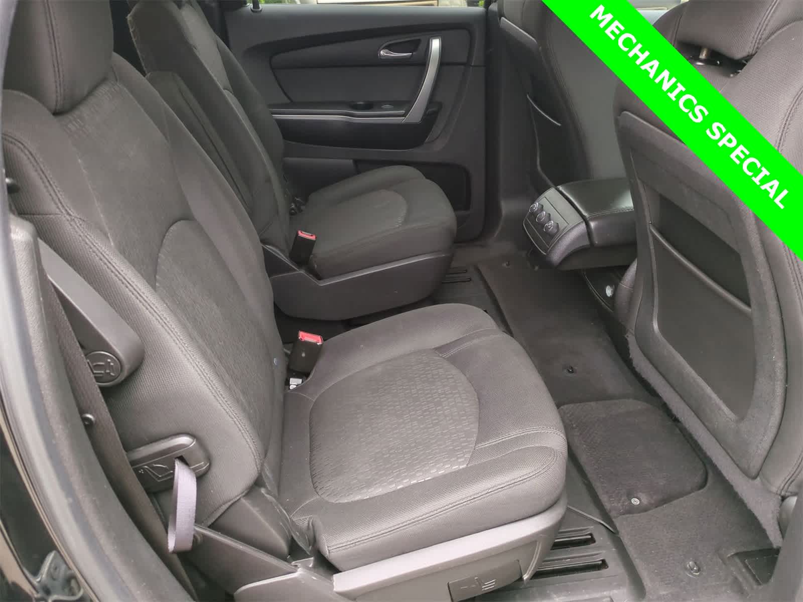 Thumbnail: 2011 GMC Acadia - 18