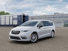 2026 Chrysler Pacifica Limited Passenger Van