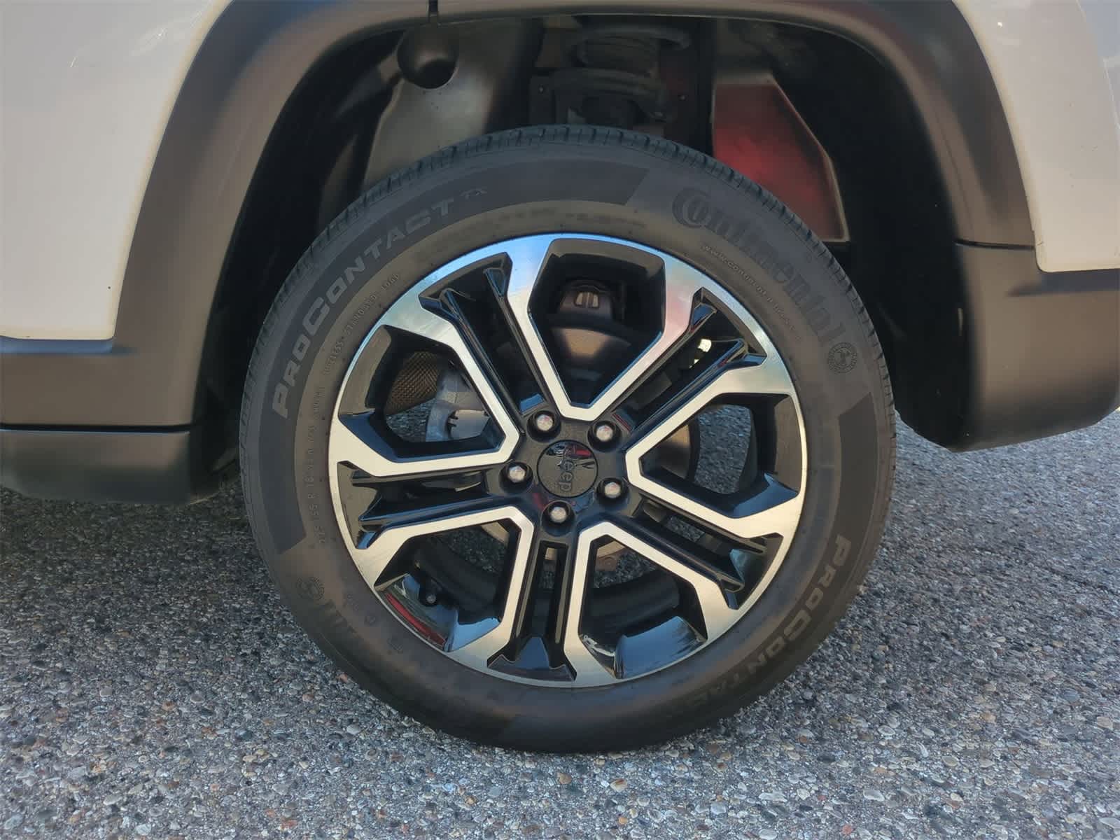 Thumbnail: 2022 Jeep Compass - 14