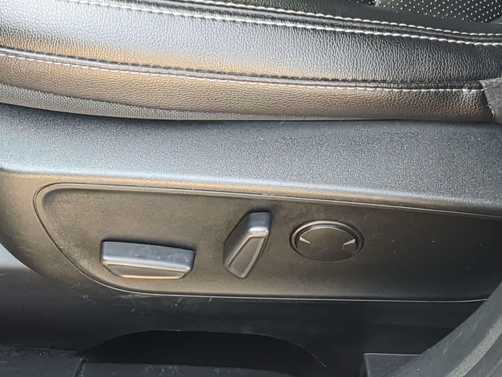 Thumbnail: 2022 Ford Escape - 17