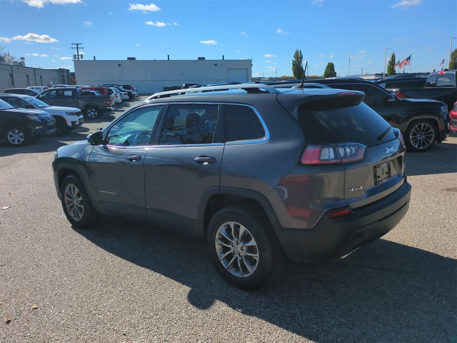 Thumbnail: 2021 Jeep Cherokee - 6