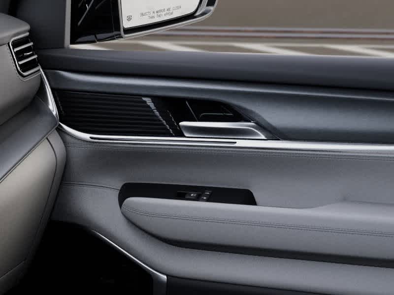 Thumbnail: 2026 Jeep Grand Wagoneer - 25