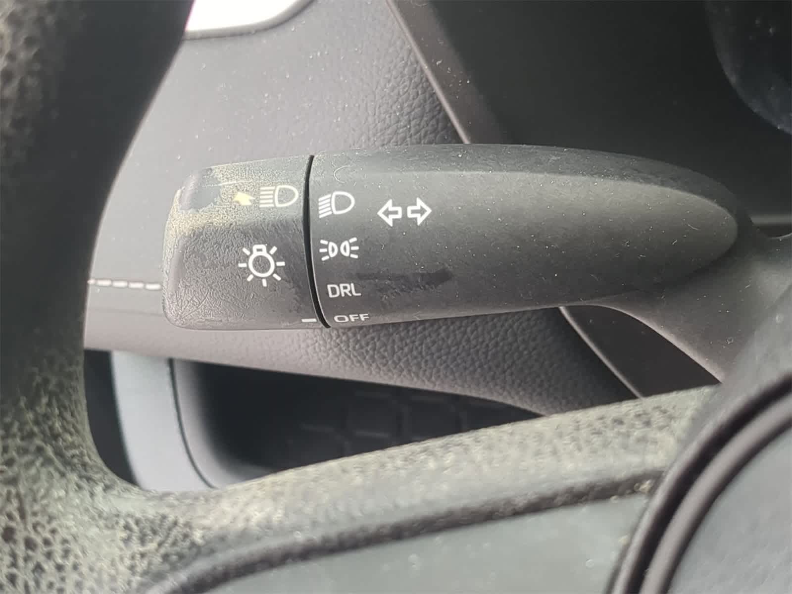 Thumbnail: 2022 Toyota RAV4 - 33