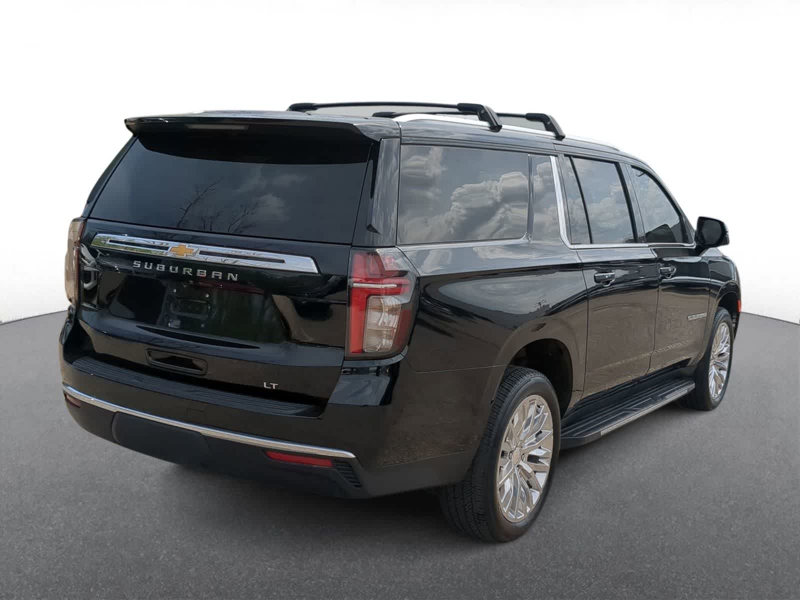 Thumbnail: 2024 Chevrolet Suburban - 8