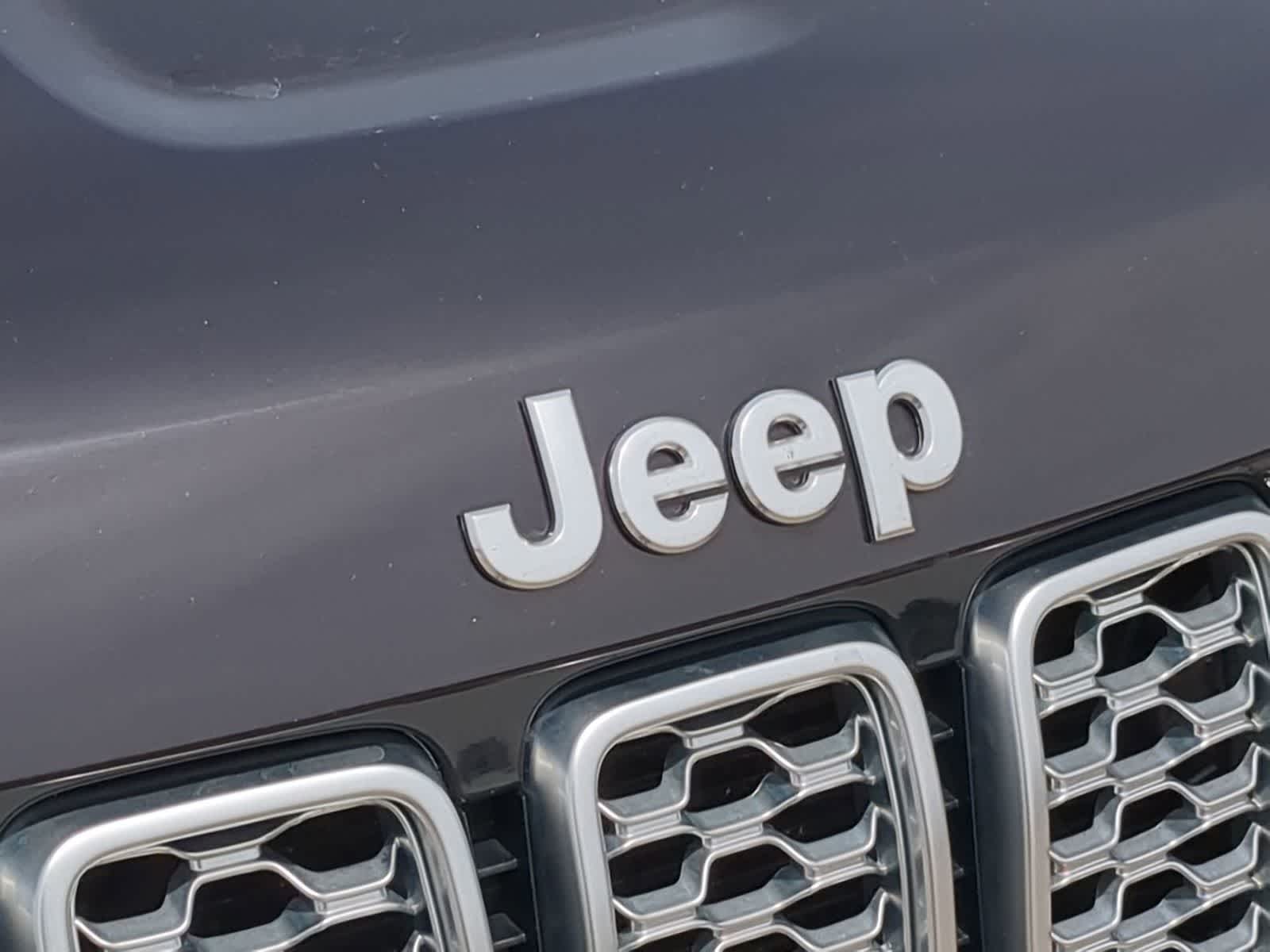Thumbnail: 2019 Jeep Grand Cherokee - 12