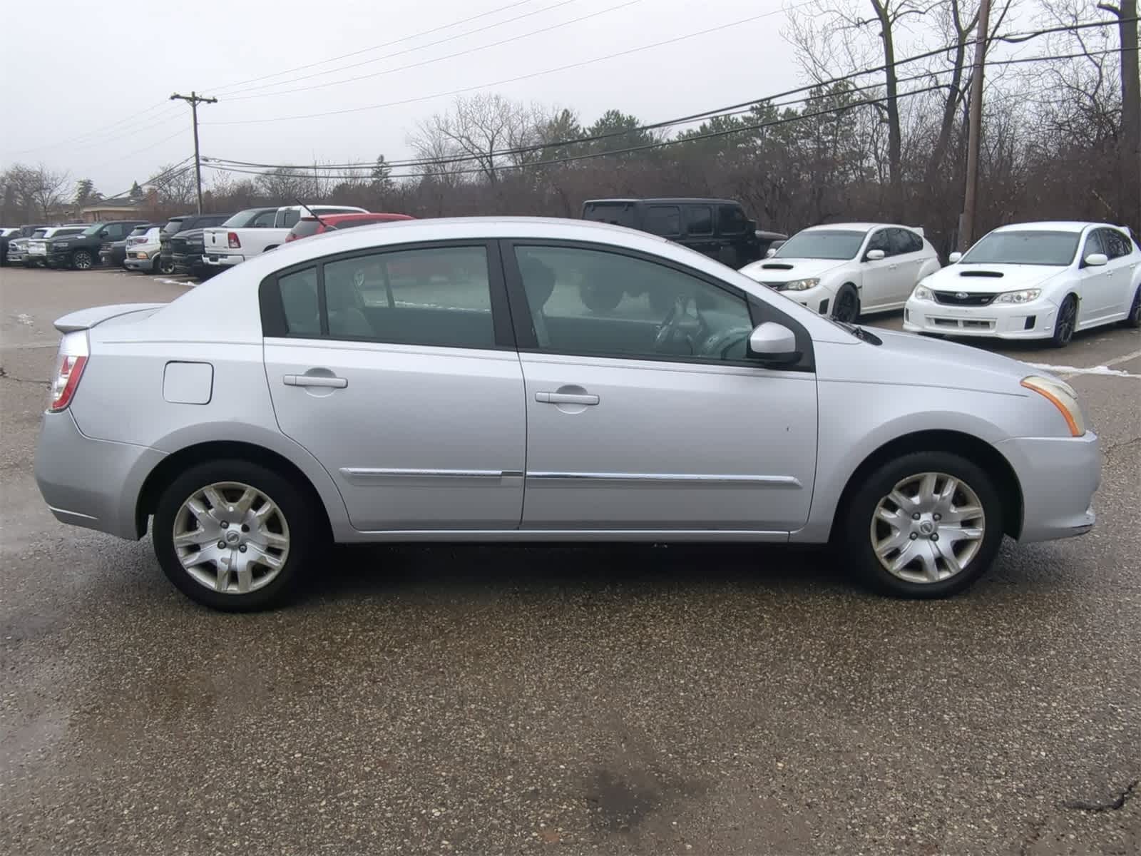 Thumbnail: 2011 Nissan Sentra - 15