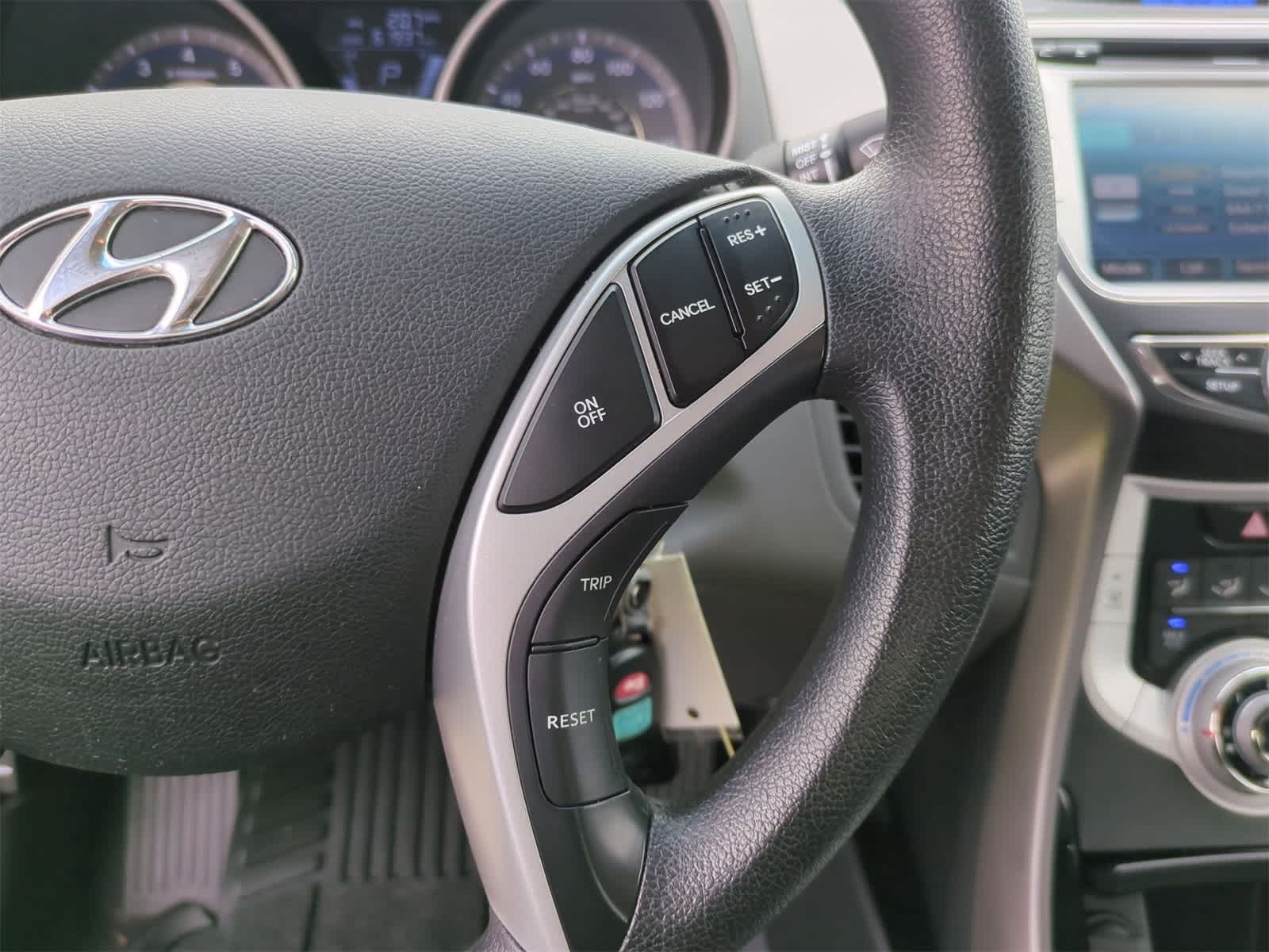 Thumbnail: 2011 Hyundai Elantra - 22