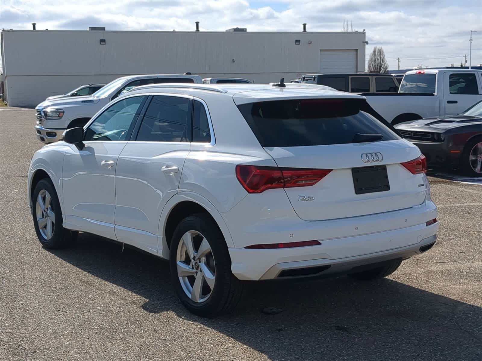 Thumbnail: 2022 Audi Q3 - 12