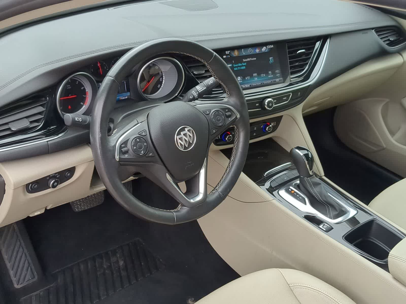 Thumbnail: 2018 Buick Regal - 10