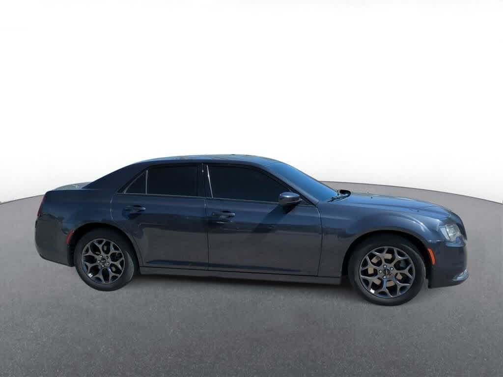 Thumbnail: 2015 Chrysler 300 - 9