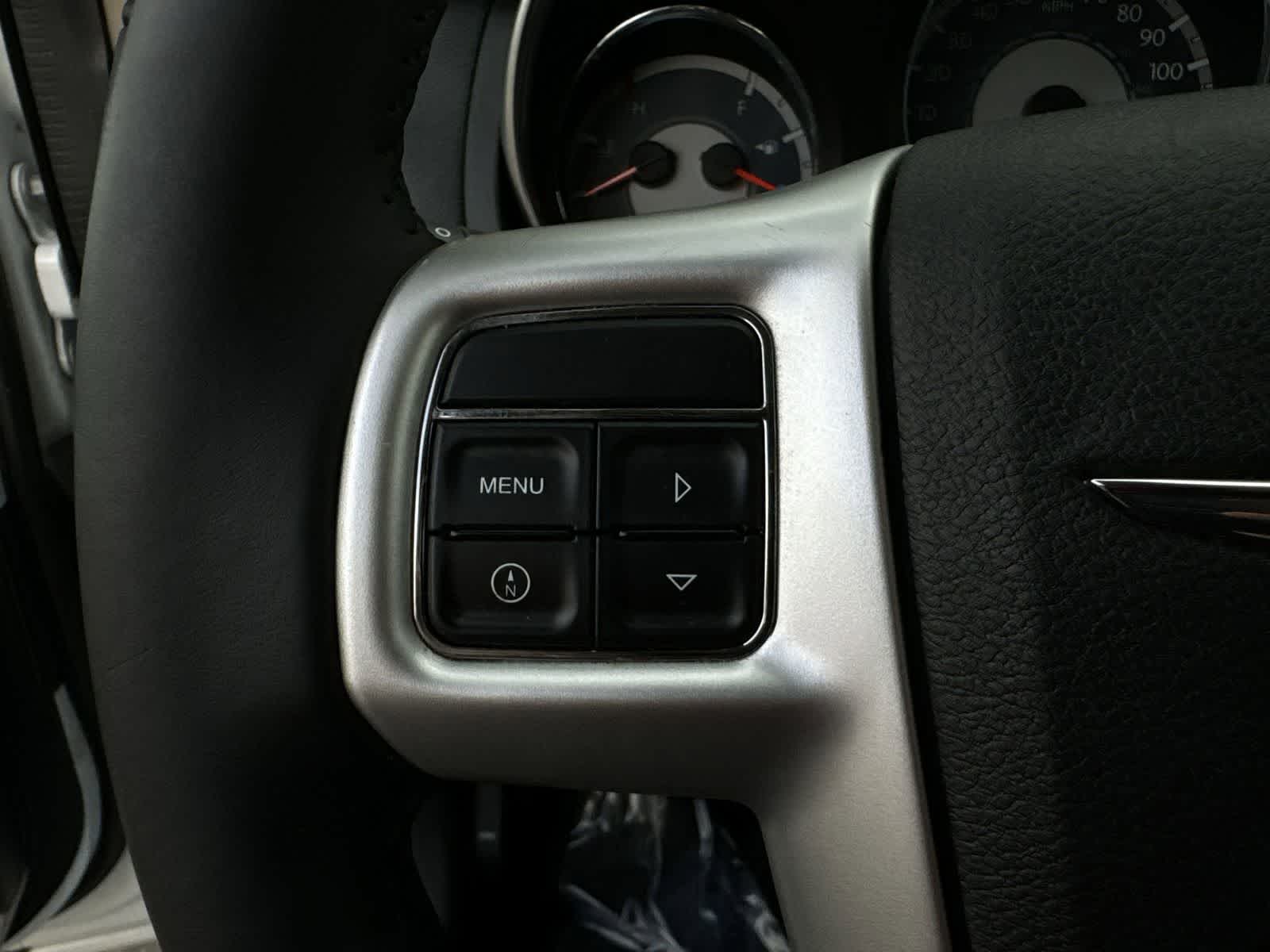 Thumbnail: 2013 Chrysler 200 - 24