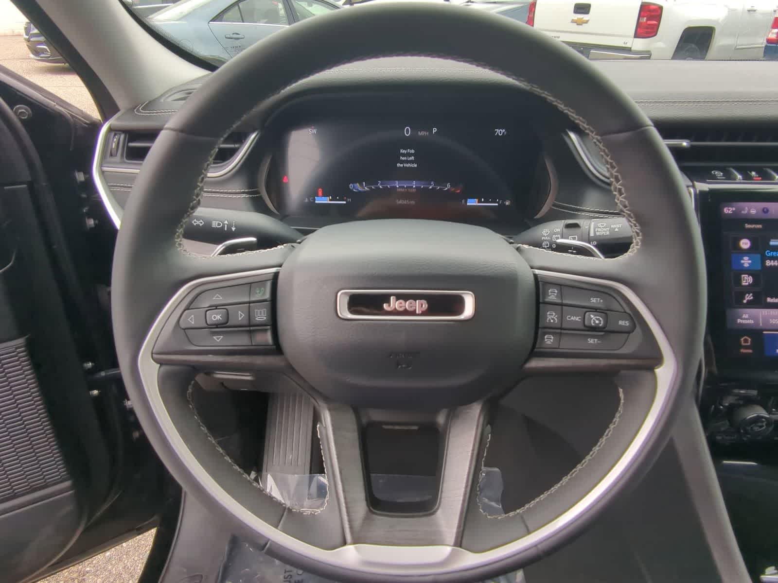 Thumbnail: 2023 Jeep Grand Cherokee - 22