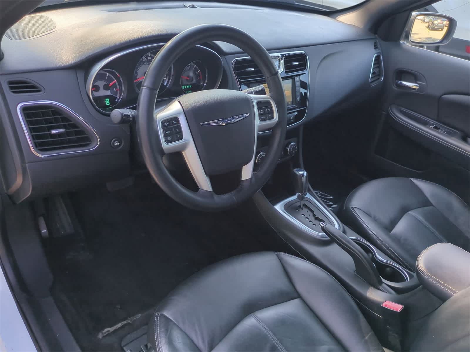 Thumbnail: 2012 Chrysler 200 - 10