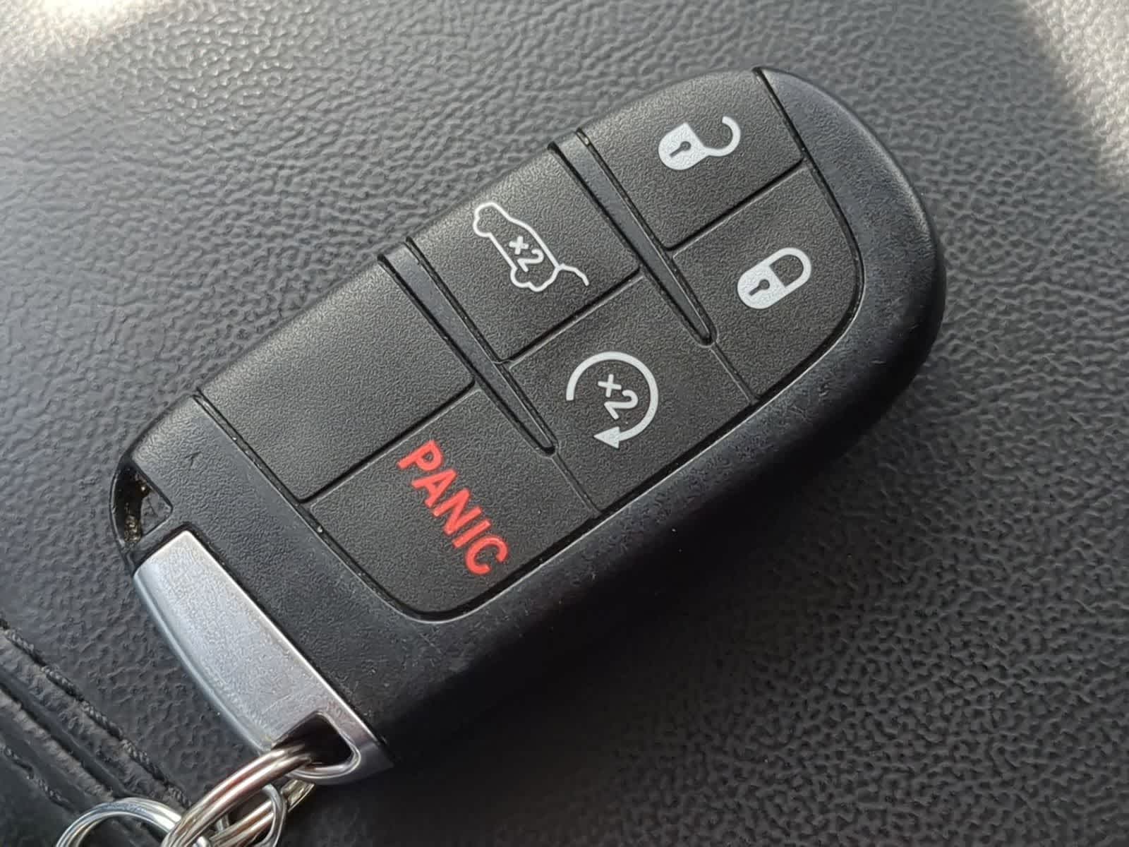 Thumbnail: 2016 Dodge Durango - 32