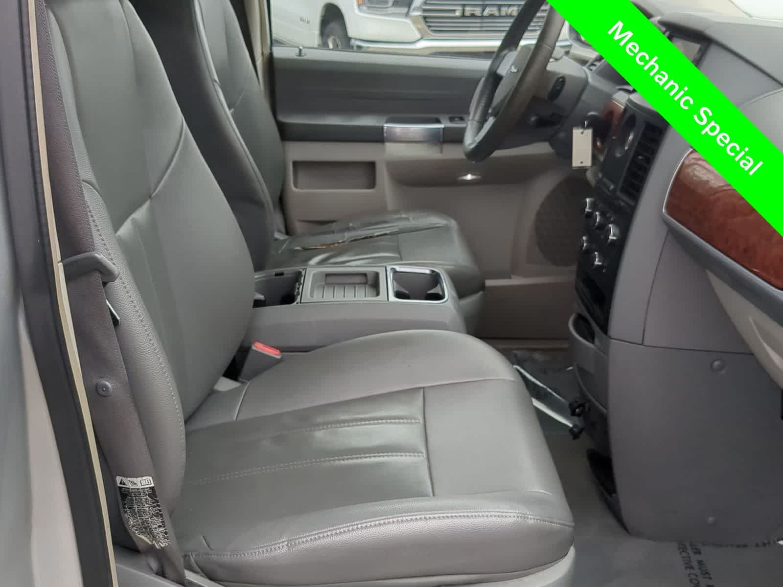 Thumbnail: 2008 Chrysler Town & Country - 21