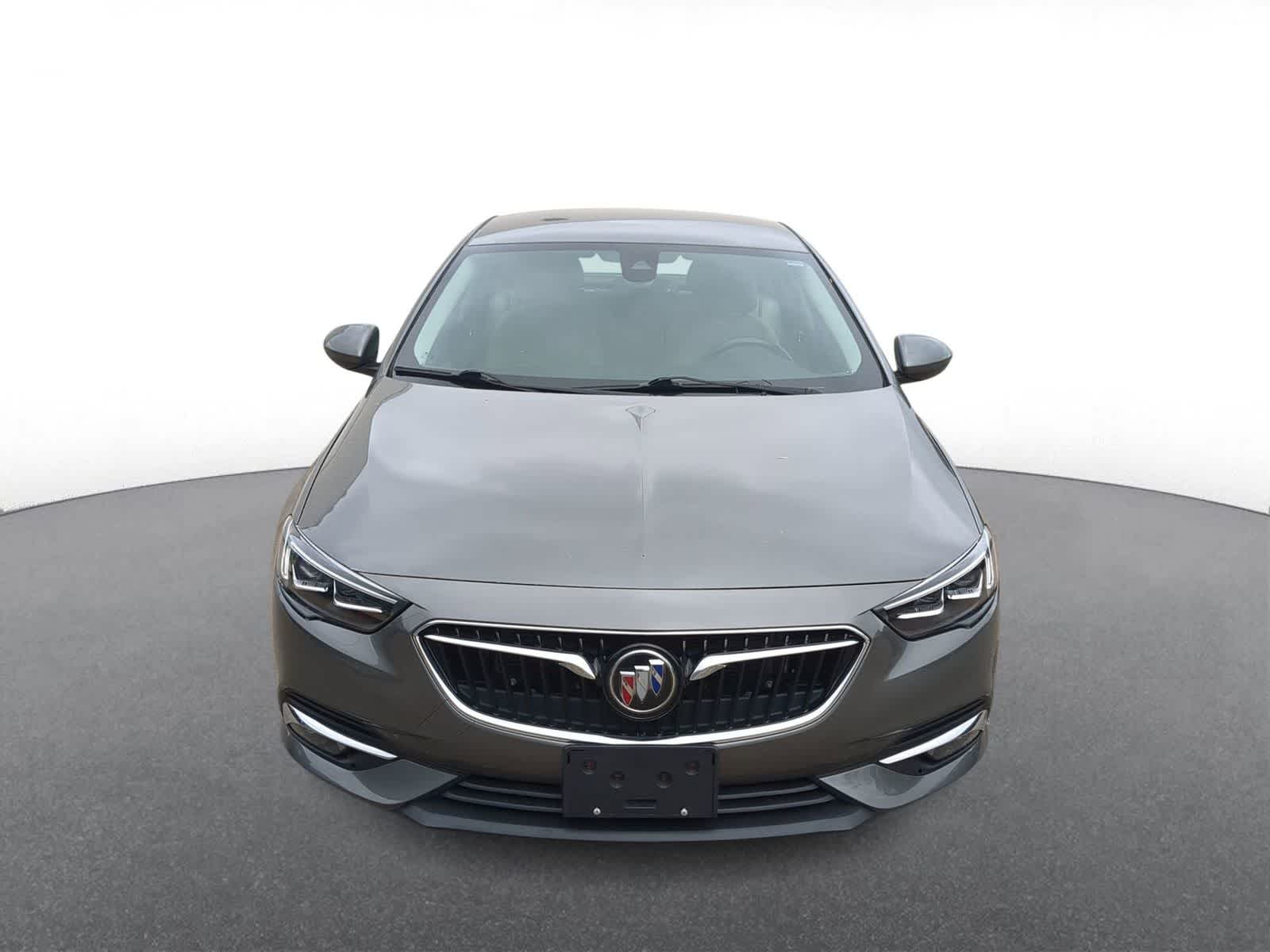 Thumbnail: 2018 Buick Regal - 3