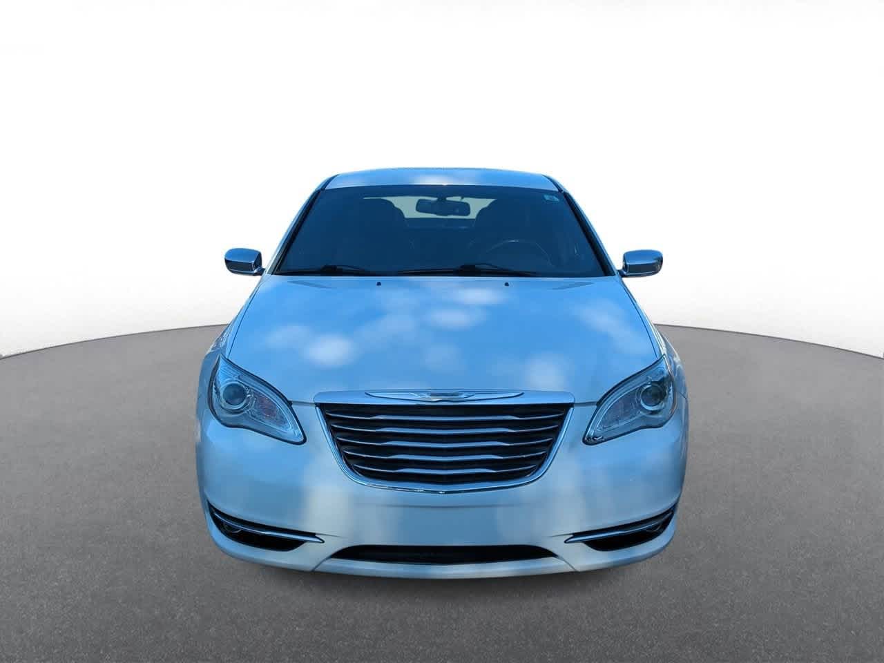 Thumbnail: 2012 Chrysler 200 - 3