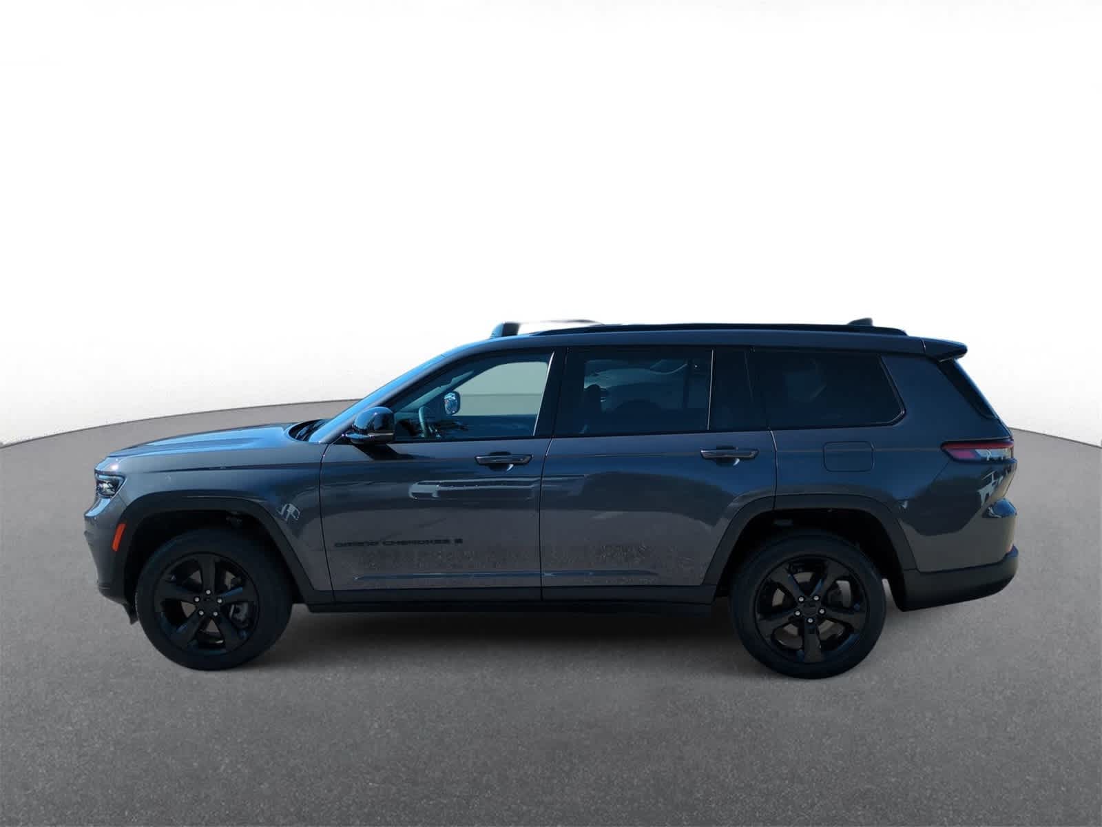 Thumbnail: 2023 Jeep Grand Cherokee L - 5