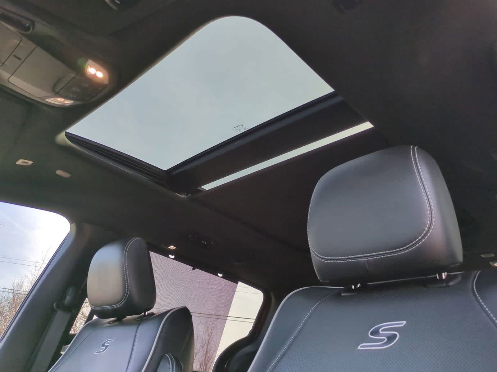 Thumbnail: 2019 Chrysler Pacifica - 17