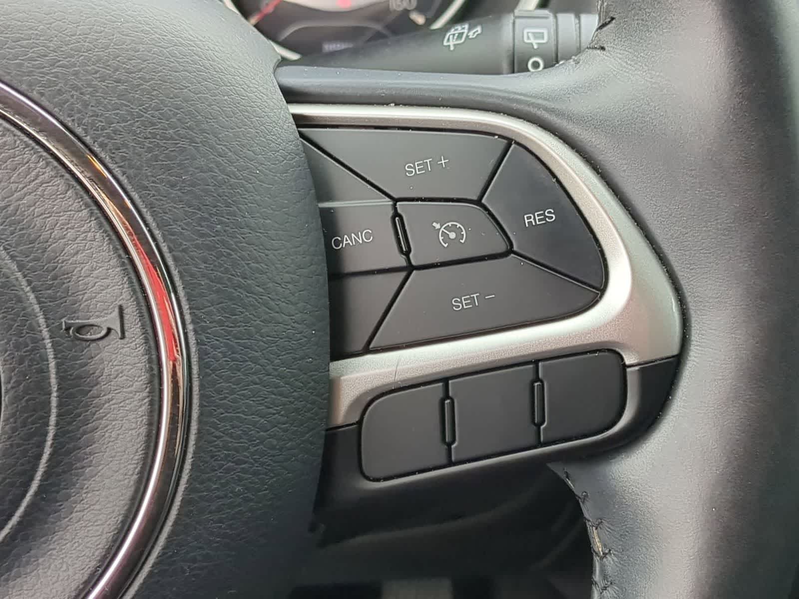 Thumbnail: 2018 Jeep Compass - 24