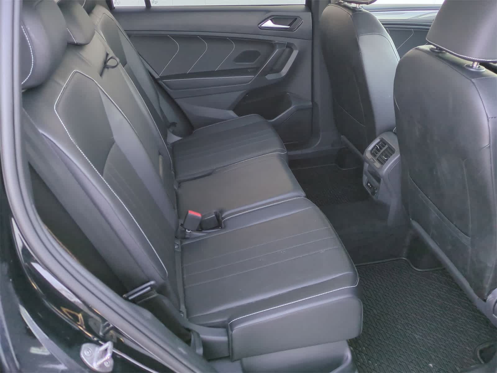 Thumbnail: 2022 Volkswagen Tiguan - 20