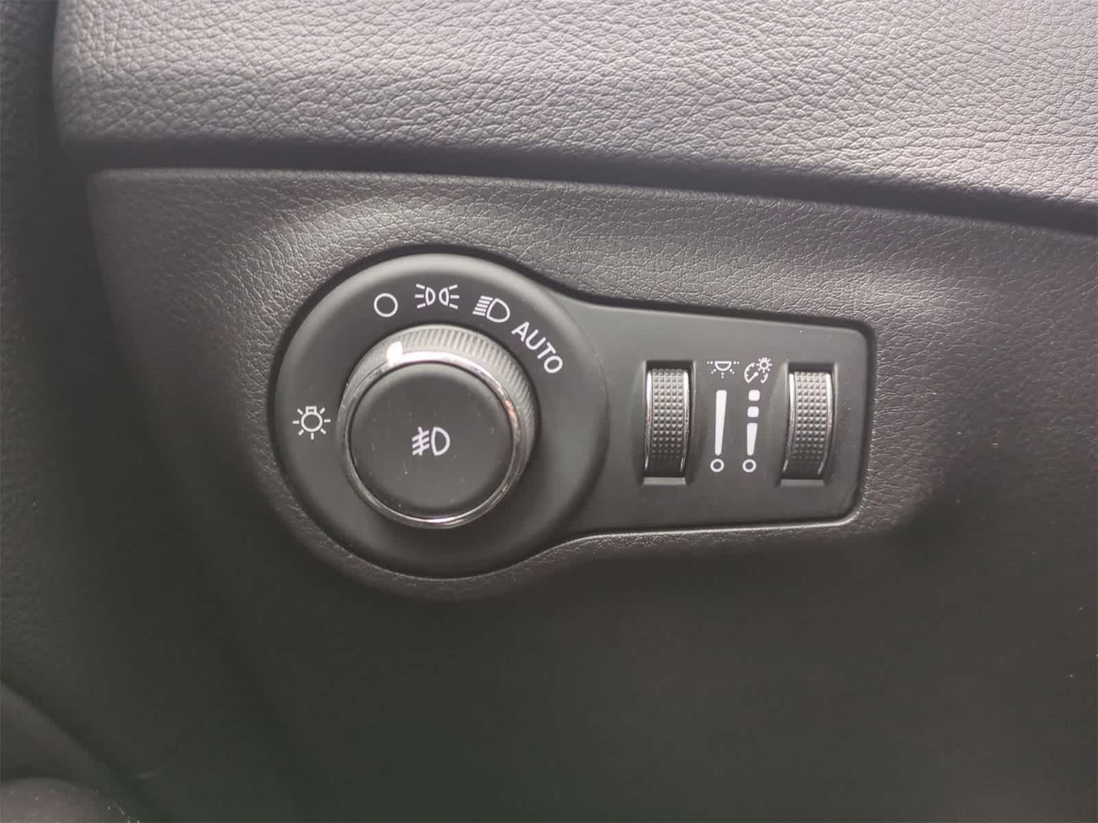 Thumbnail: 2019 Jeep Compass - 28