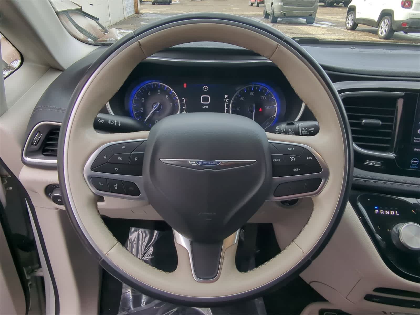 Thumbnail: 2020 Chrysler Pacifica - 31