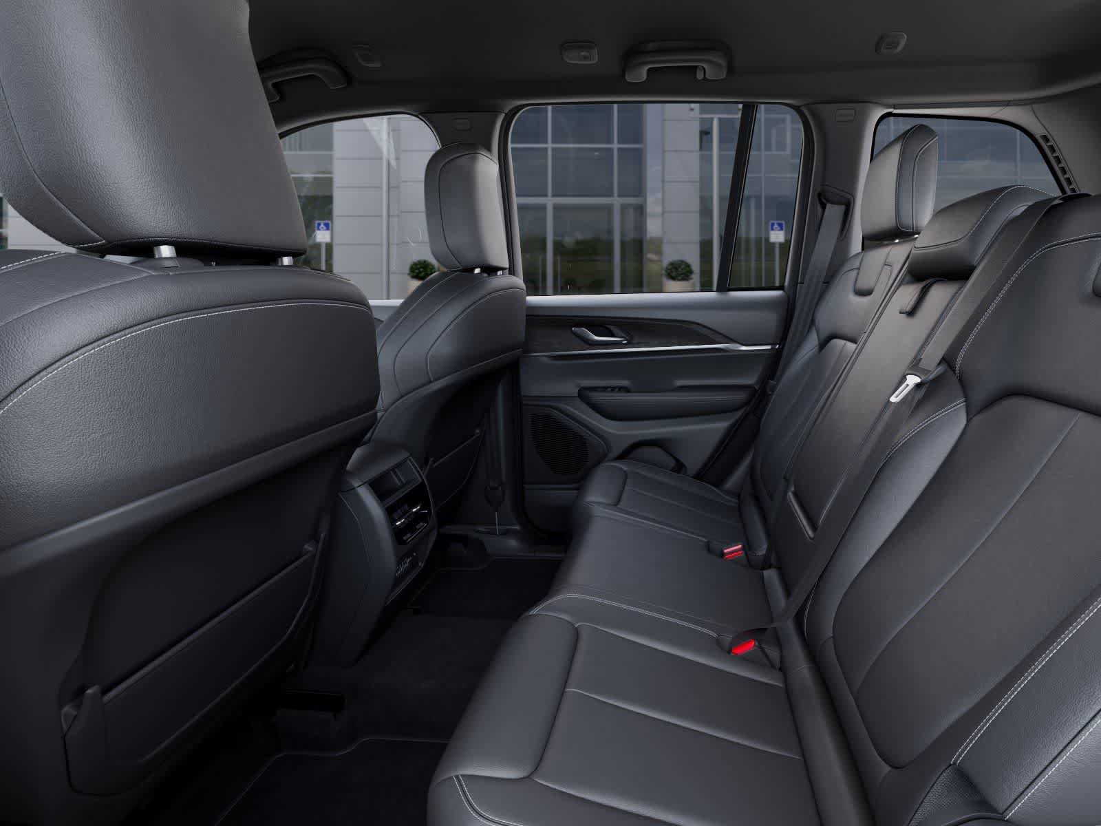 Thumbnail: 2025 Jeep Grand Cherokee - 23