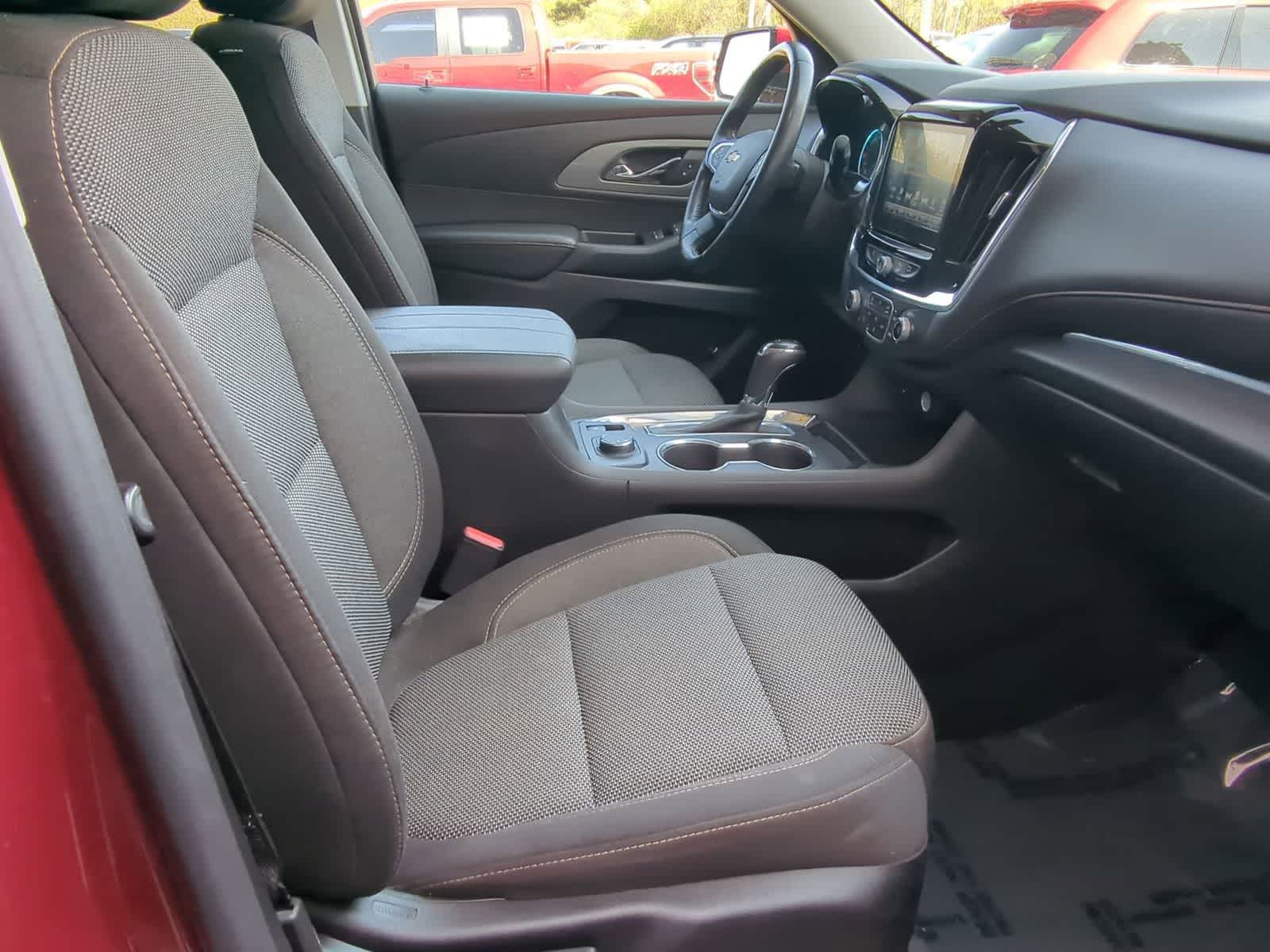 Thumbnail: 2018 Chevrolet Traverse - 21