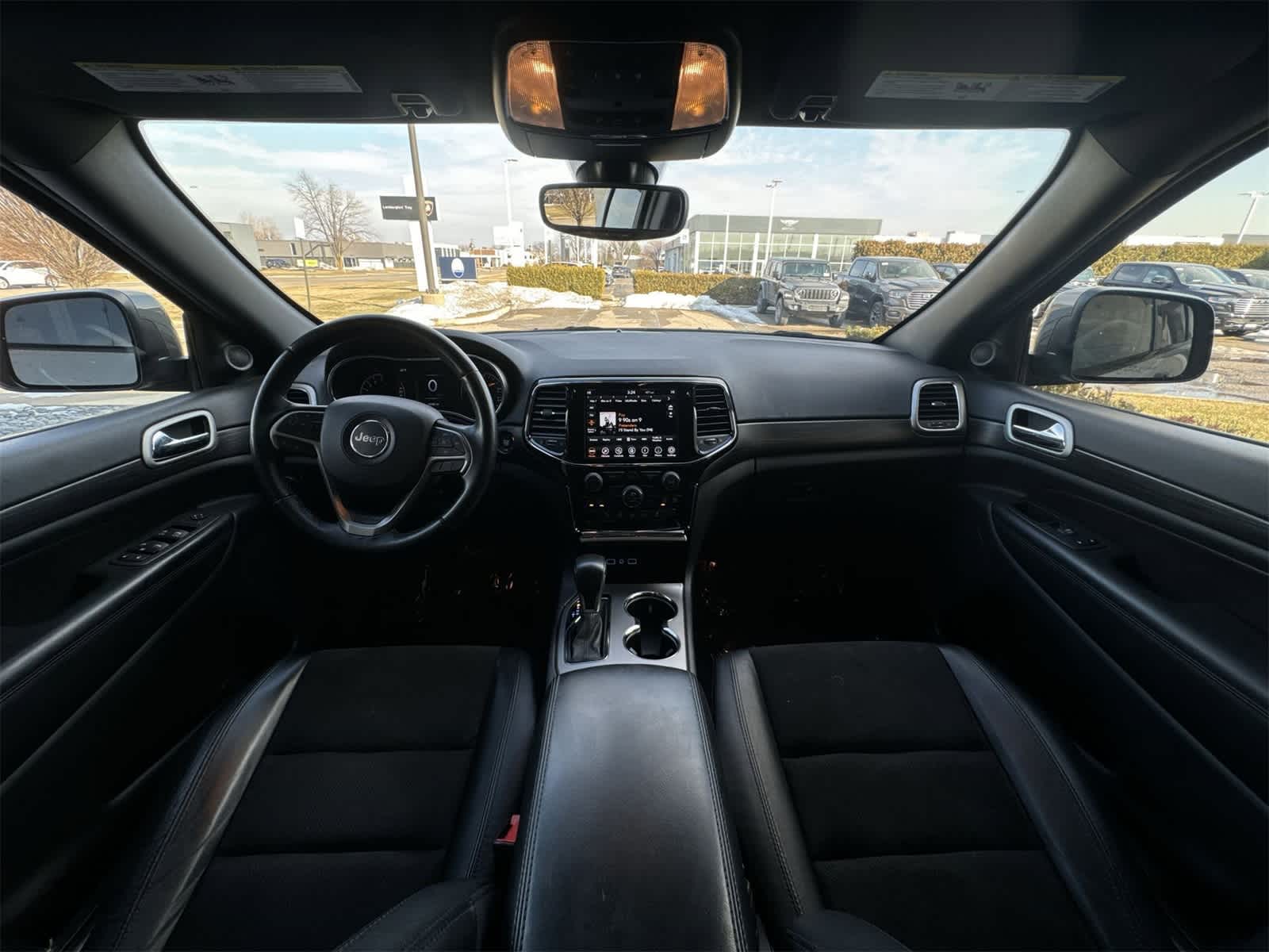 Thumbnail: 2022 Jeep Grand Cherokee - 16