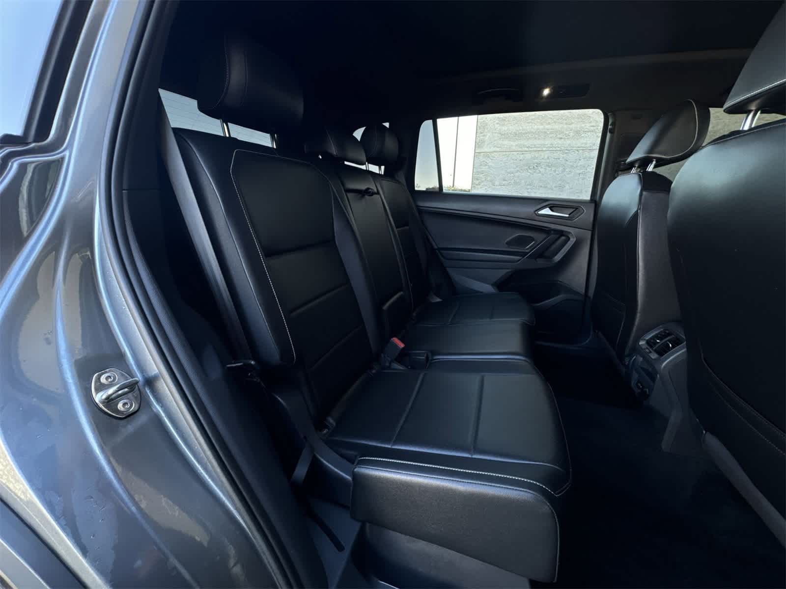 Thumbnail: 2021 Volkswagen Tiguan - 22