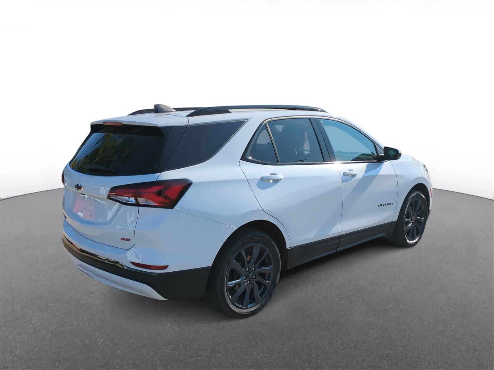 Thumbnail: 2022 Chevrolet Equinox - 8