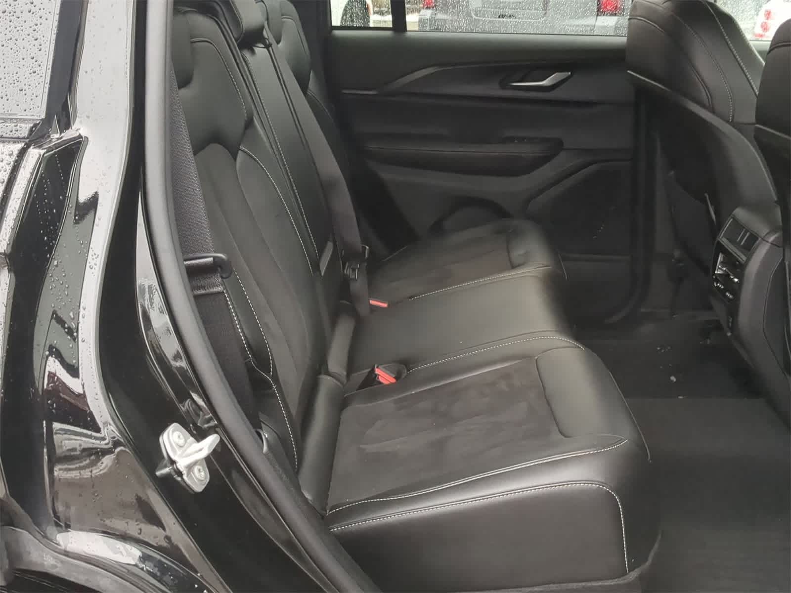 Thumbnail: 2024 Jeep Grand Cherokee - 28