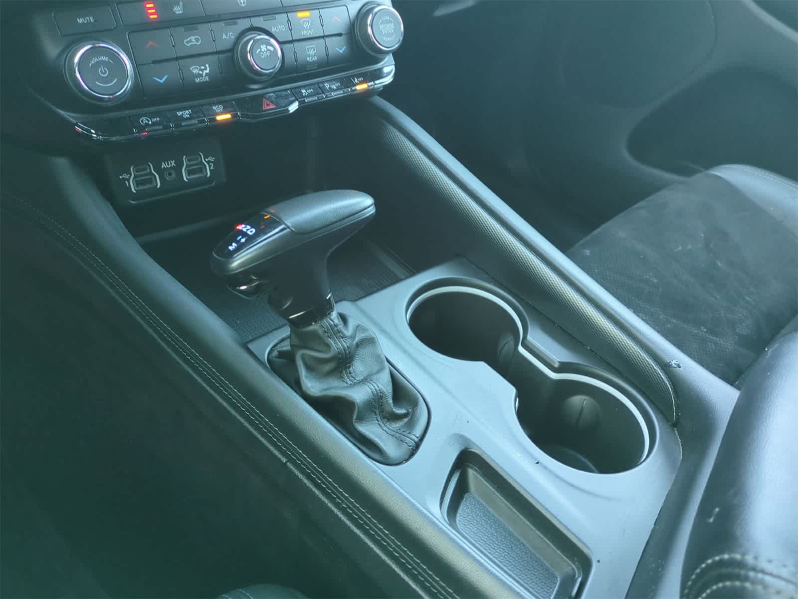 Thumbnail: 2022 Dodge Durango - 31