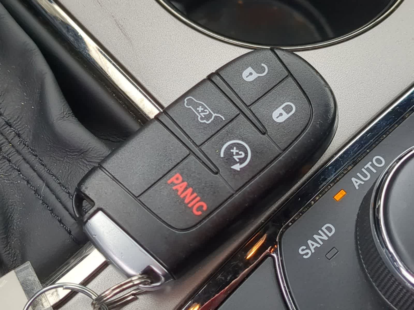 Thumbnail: 2018 Jeep Grand Cherokee - 32