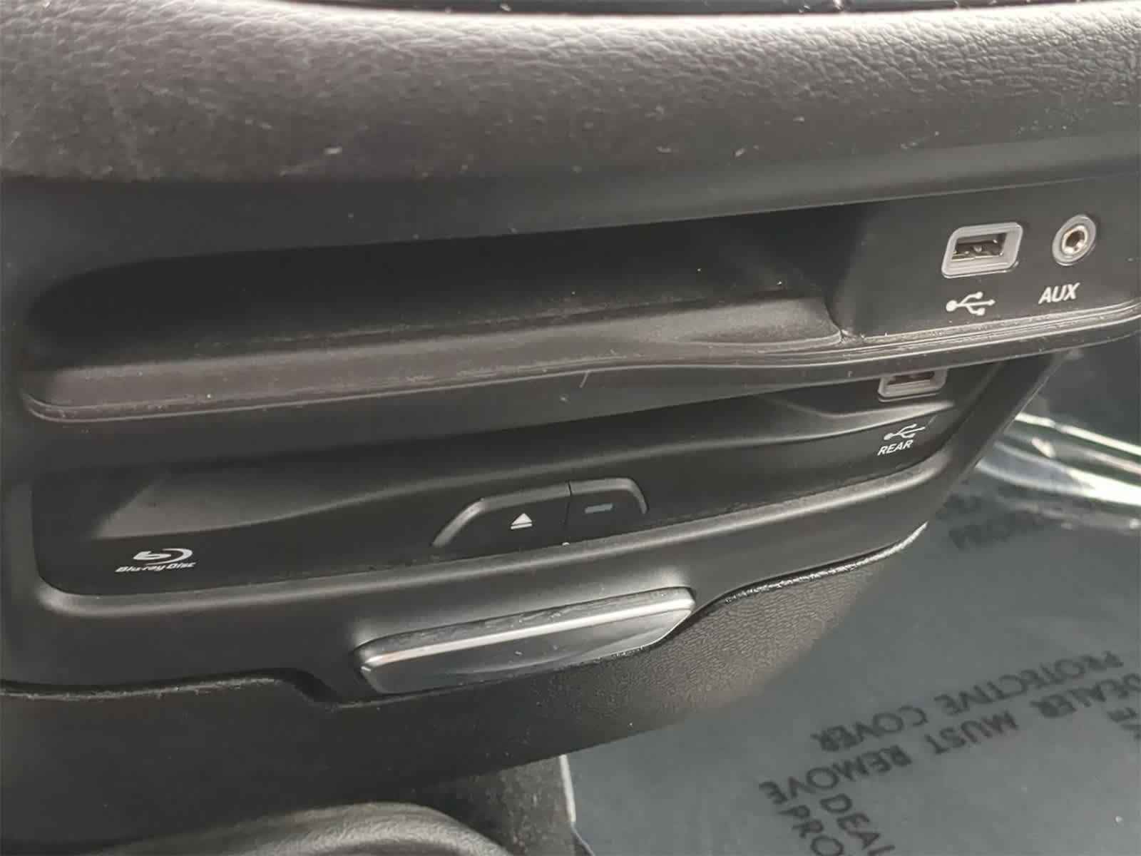 Thumbnail: 2019 Chrysler Pacifica - 40