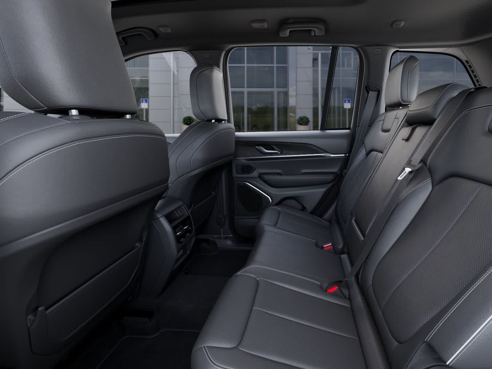 Thumbnail: 2026 Jeep Grand Cherokee - 23