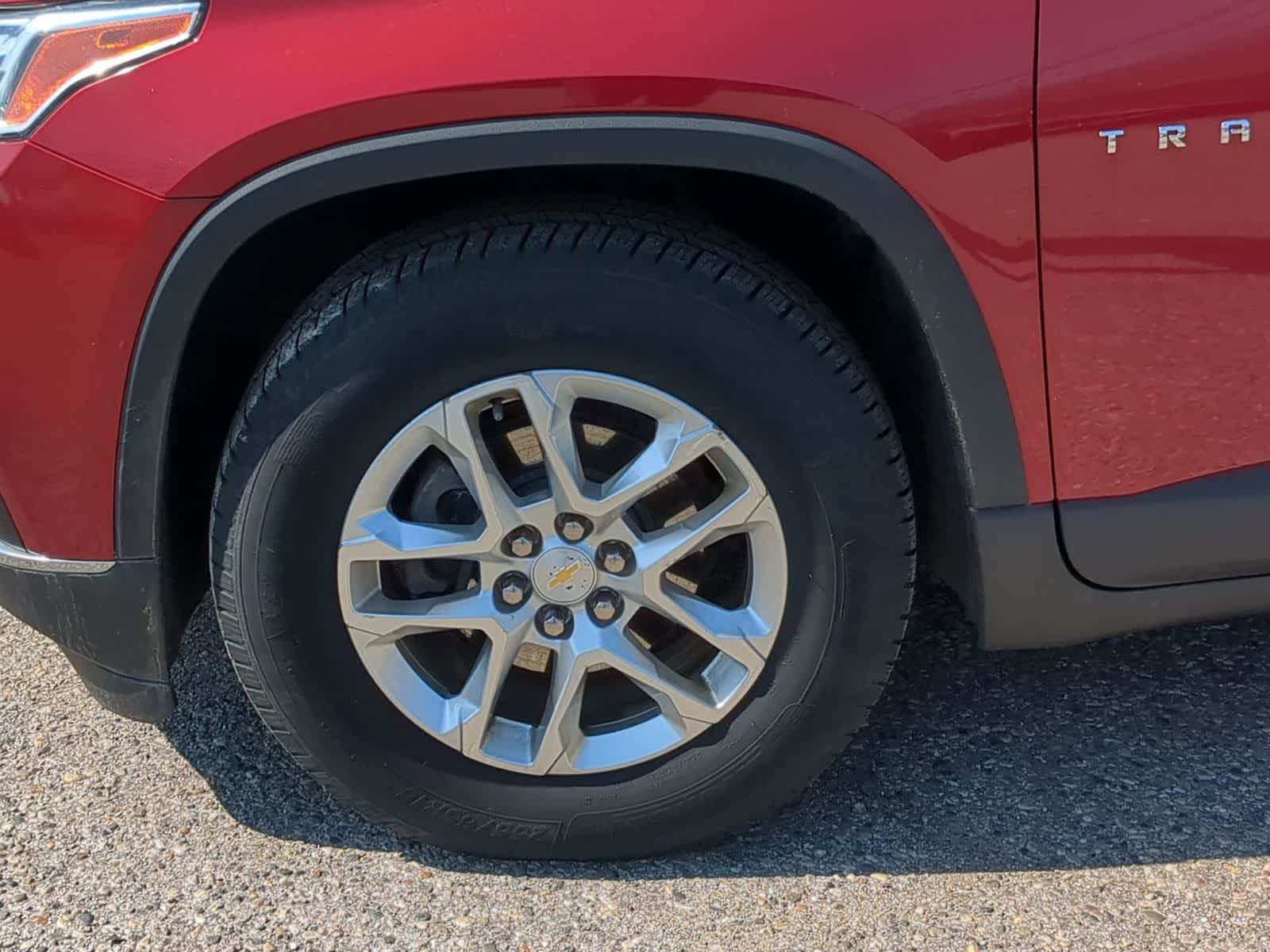 Thumbnail: 2018 Chevrolet Traverse - 14