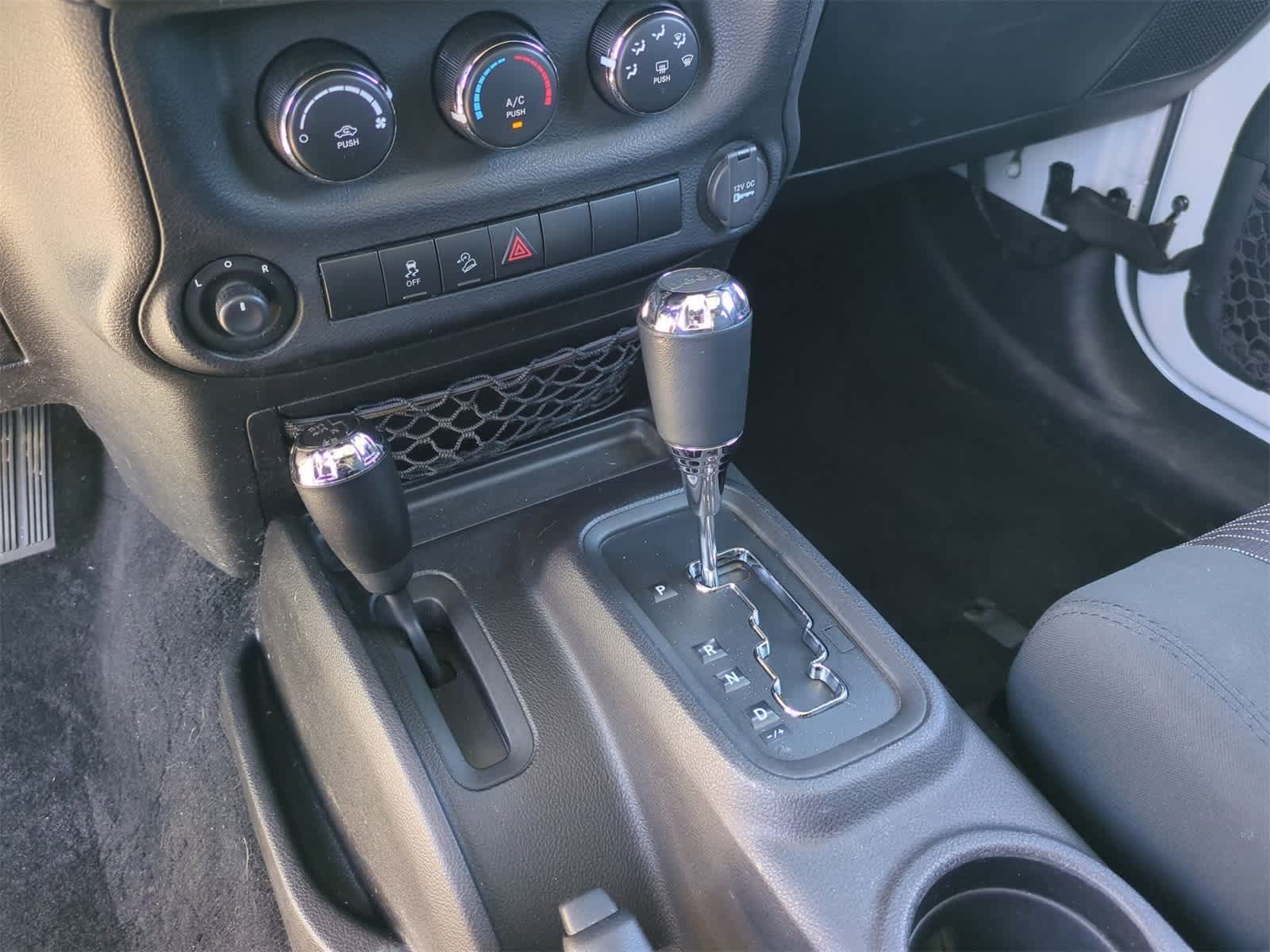 Thumbnail: 2012 Jeep Wrangler - 23