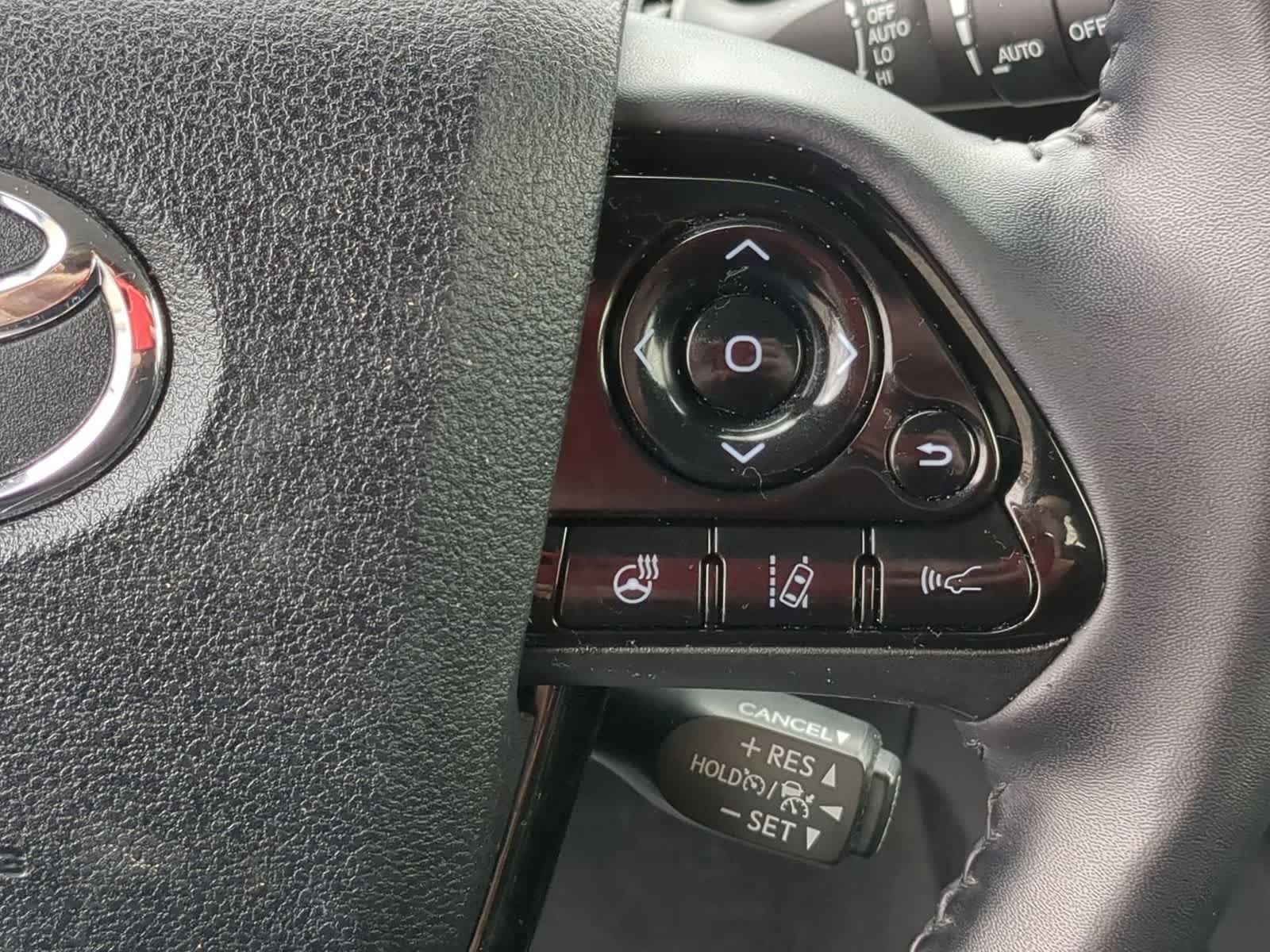 Thumbnail: 2022 Toyota Prius - 24