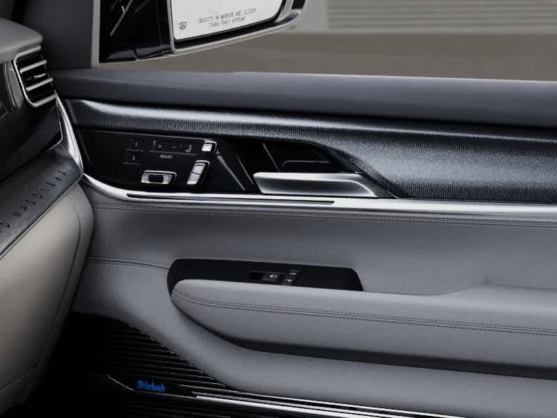 Thumbnail: 2026 Jeep Grand Wagoneer - 25