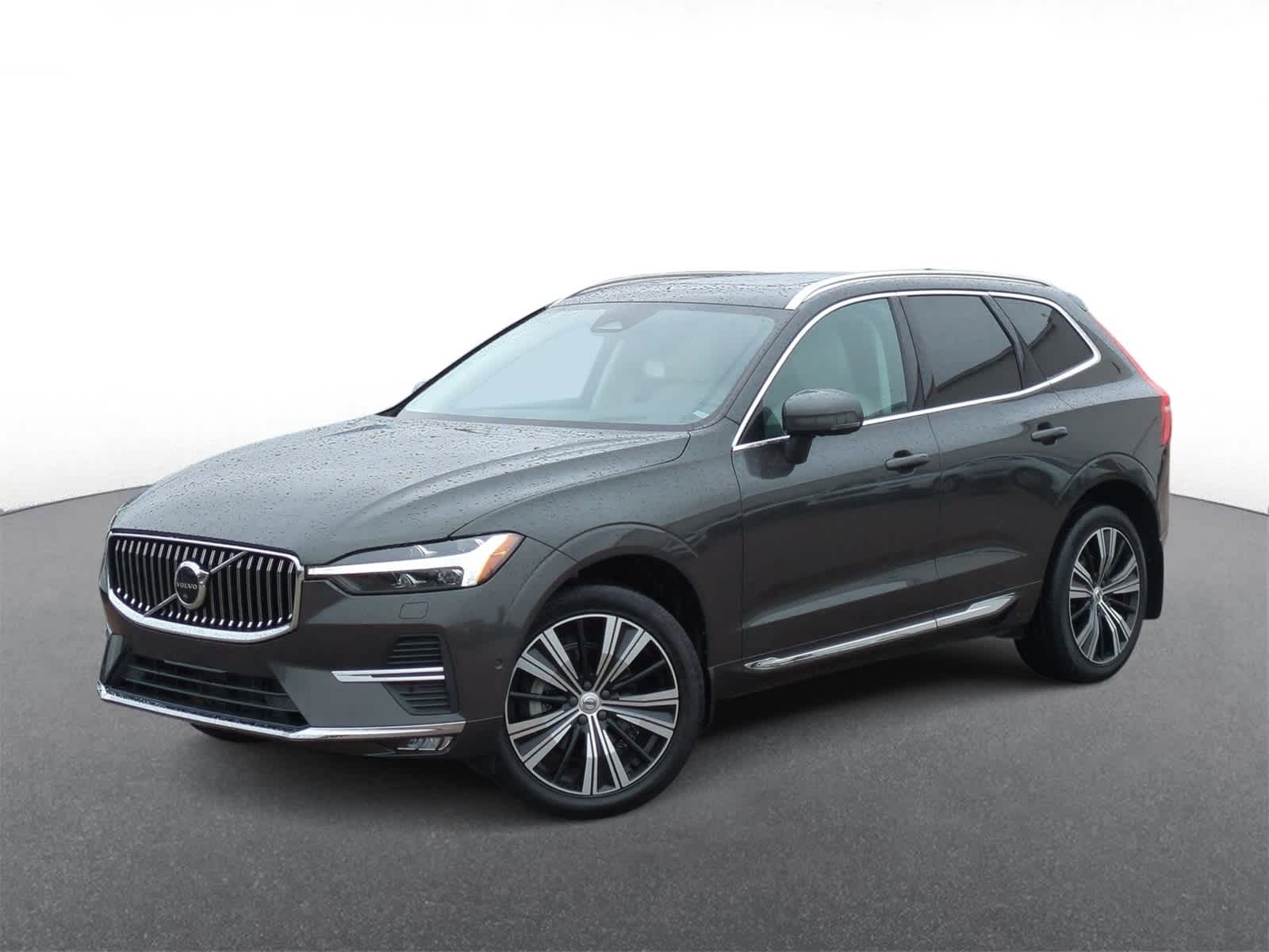 Thumbnail: 2022 Volvo XC60 - 1