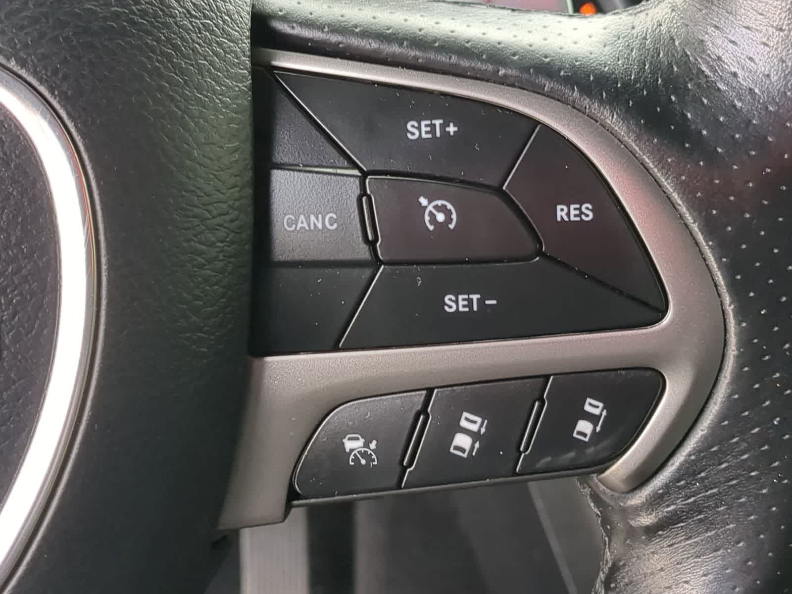 Thumbnail: 2020 Dodge Durango - 33