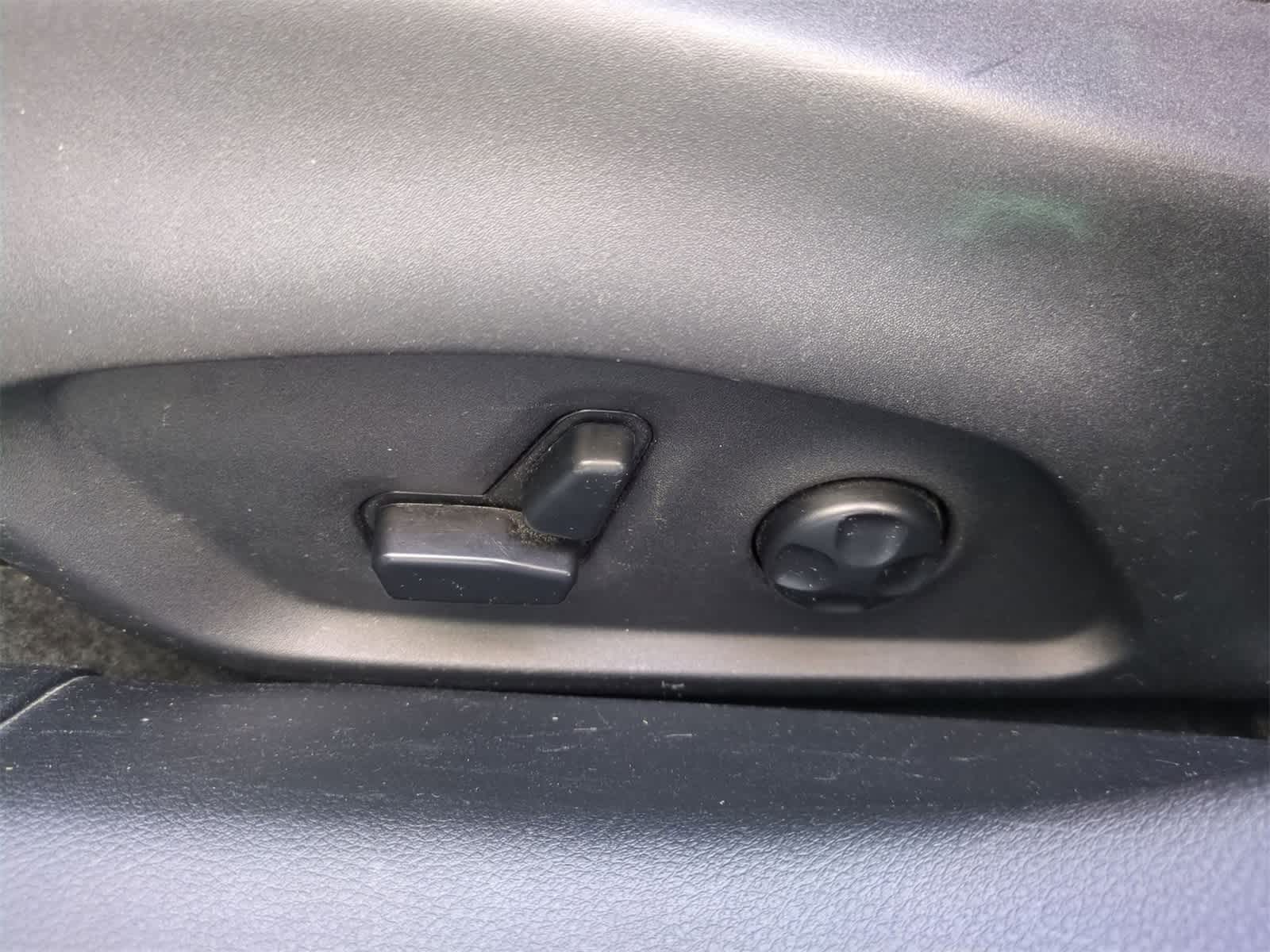 Thumbnail: 2018 Jeep Compass - 17